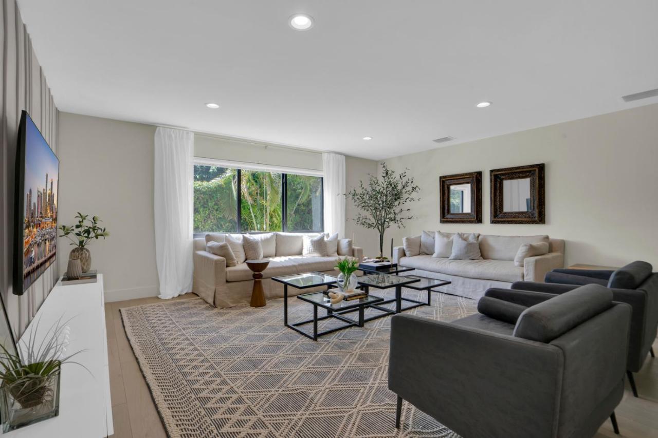 Miami Gem Villa ภายนอก รูปภาพ