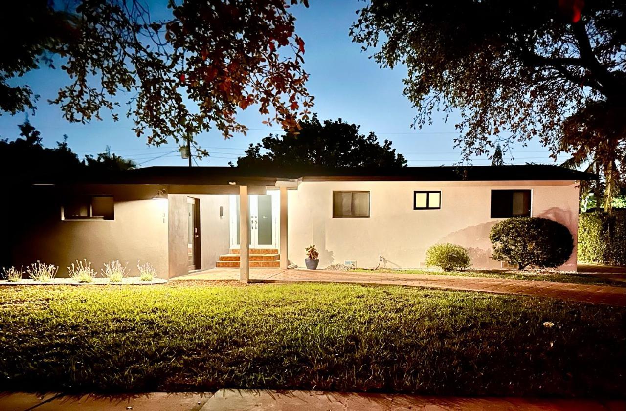 Miami Gem Villa ภายนอก รูปภาพ